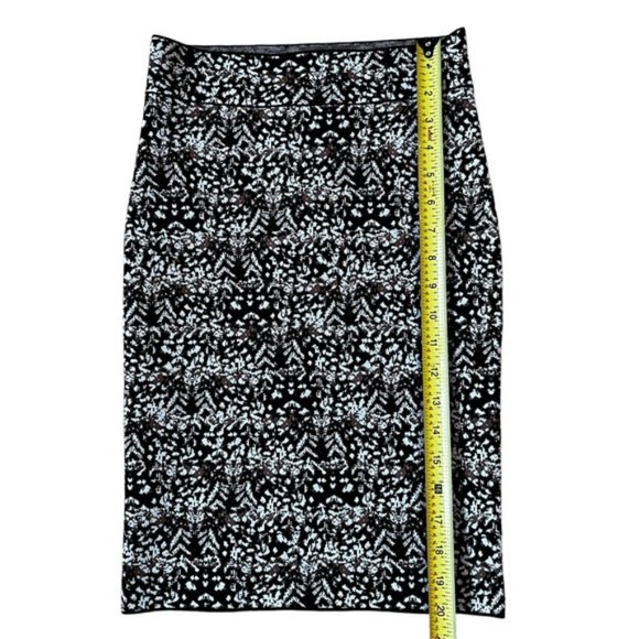 New BCBGMAXARIA Alexa Skirt Size Small - Picture 7 of 7